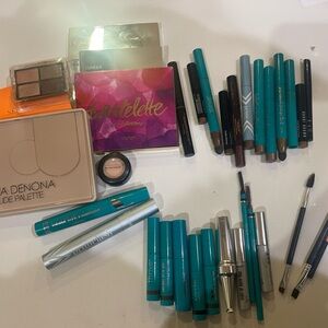Eye make up box- Victoria Beckham Clinique etc  shadows , brow products  mascara